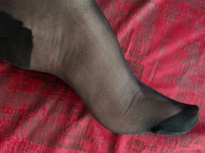 BDSM Foot Fetish Maitresse Saylie